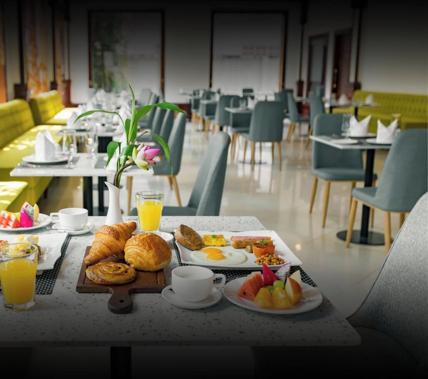 Breakfast area