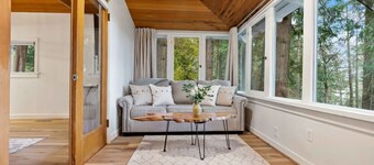 BayView Retreat w/ Waterfall and Beach Access