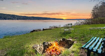 BayView Retreat w/ Waterfall and Beach Access