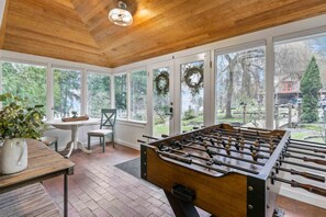 Spielezimmer