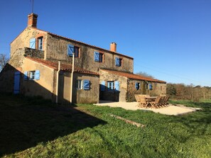 Exterior - Gîte 12 Personnes (Brem-sur-Mer)