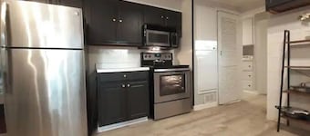 Cozy home, Quiet, Safe, WI-FI, Pet Friendly