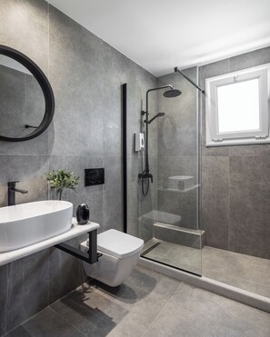 Standard Apartment | Bathroom | Hair dryer, towels - Goudelis Apartments (Corfu)