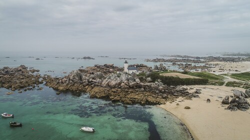 La Villa de Pen ar Menez - 6 pers house with private spa - near beaches