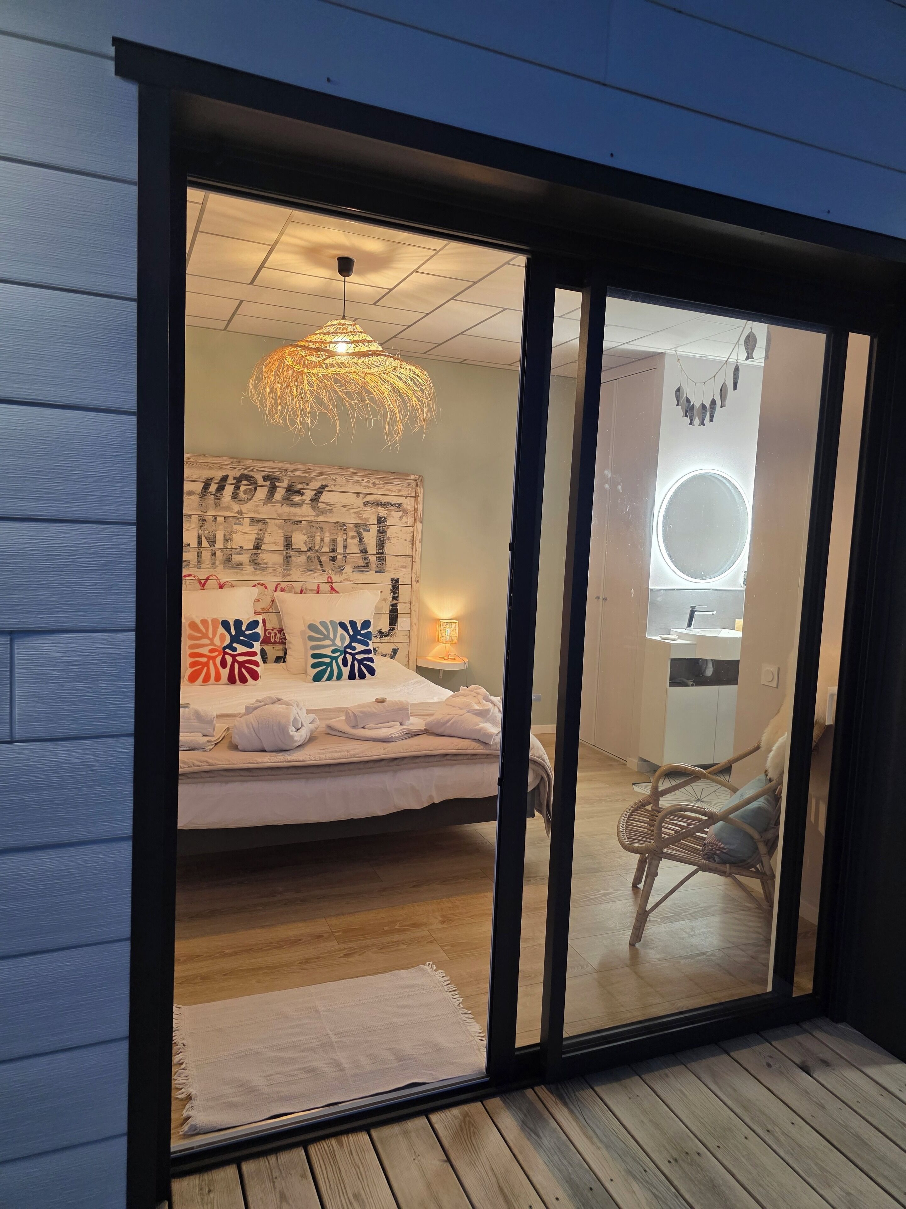 3 chambres, fer et planche à repasser, lit parapluie, Wi-Fi gratuit