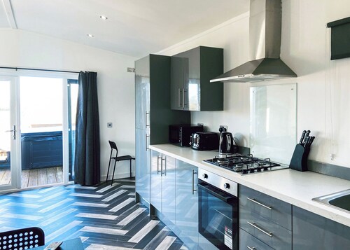 1 bedroom accommodation in Kilwinning