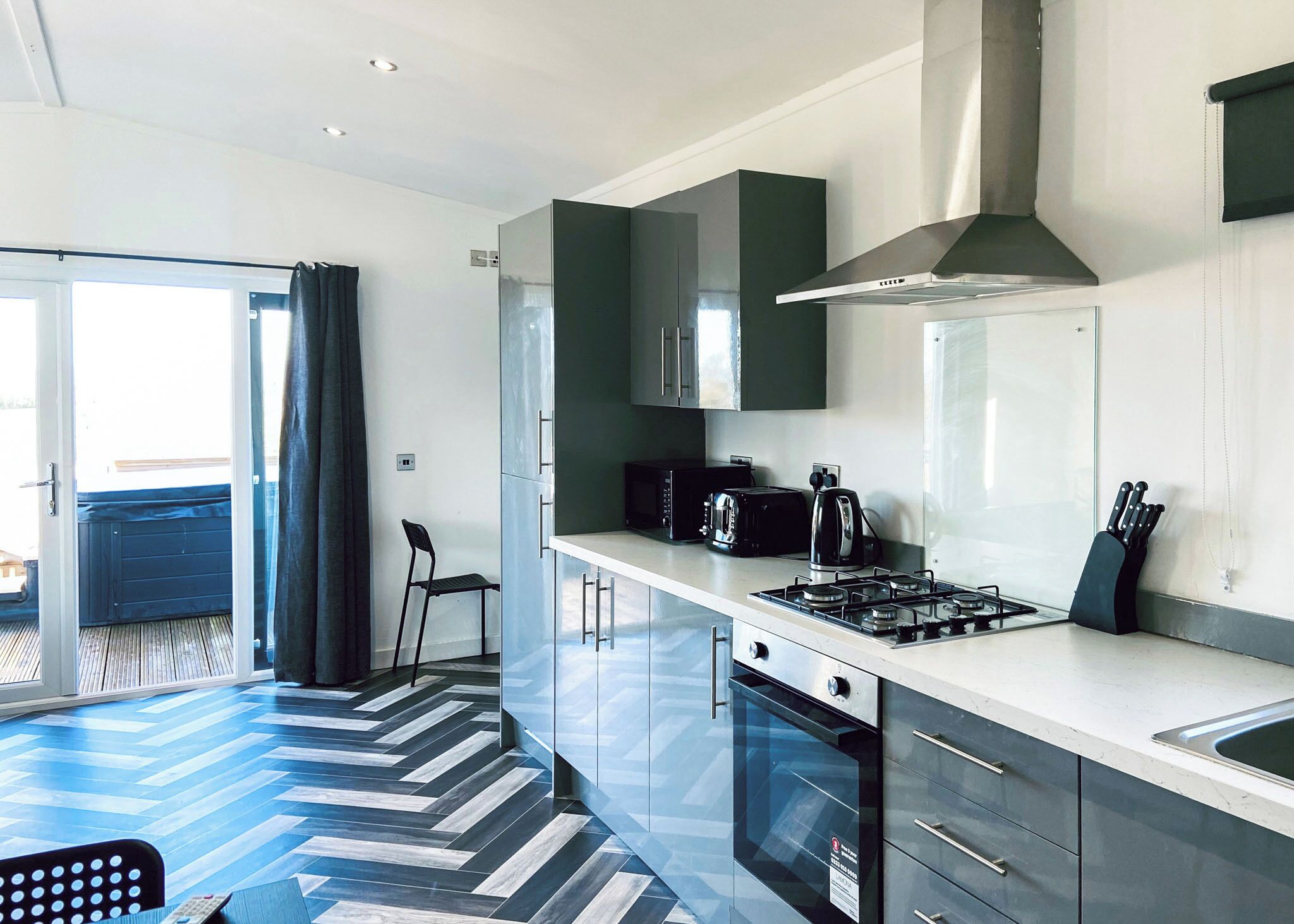 Fridge, oven, stovetop, toaster