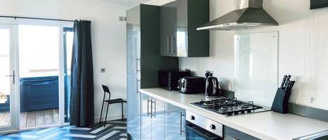 Fridge, oven, stovetop, toaster