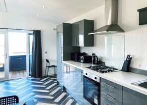 Fridge, oven, stovetop, toaster