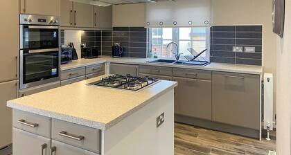 2 bedroom accommodation in Kilwinning