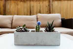 Property grounds - Modern 3BR in the Heart of Ballard | Private Patio (Seattle)