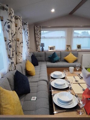 Ferienhütte, Mehrere Betten | Speisen