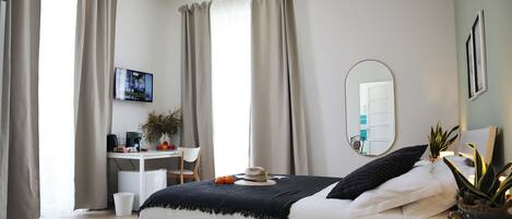 高級雙人房 | 埃及棉床單、高級寢具、羽絨被、遮光窗簾/窗簾