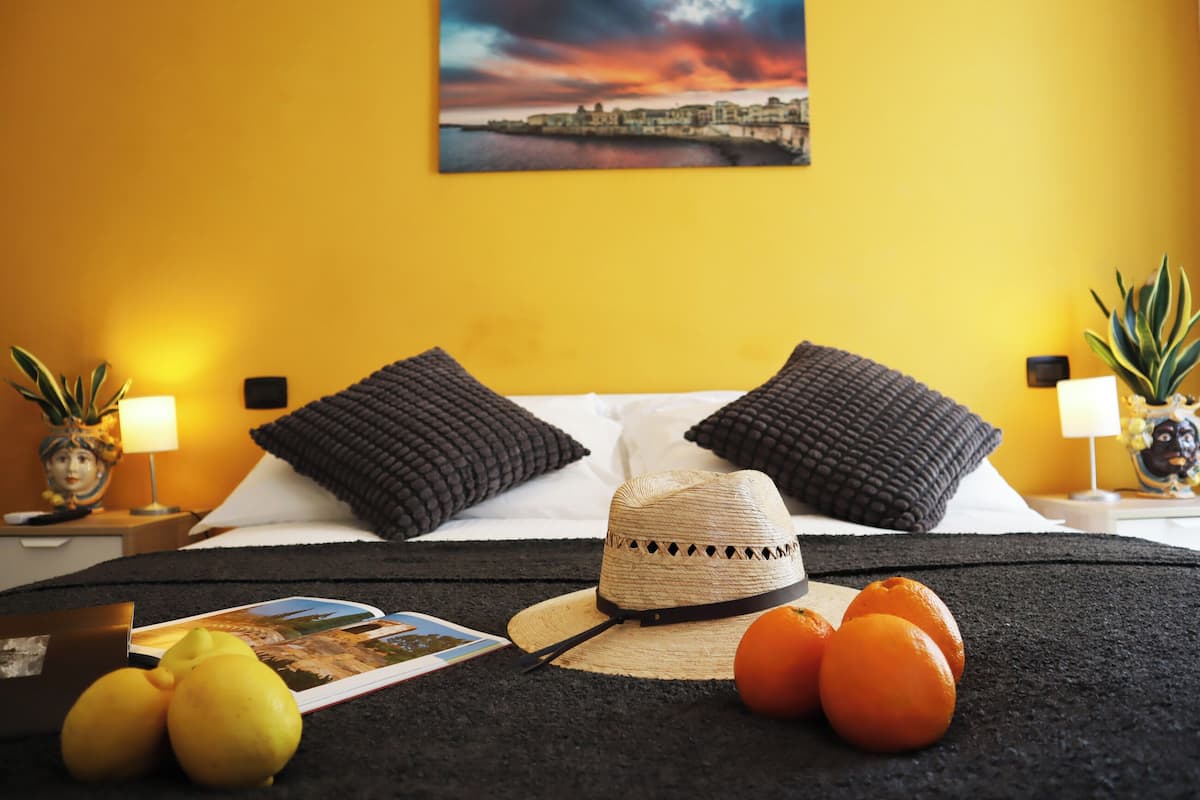 Chambre Double Deluxe | Draps en coton égyptien, literie de qualité supérieure