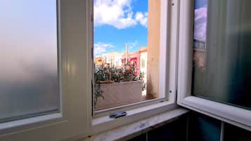 Superior Double Room | Bathroom | Shower, rainfall showerhead, hair dryer, bidet