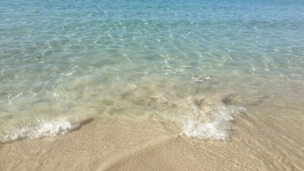 Clear shallow waters with visible sand at the beach. - Finished house, 100sqm 10 min from the beaches, 500 m from the historic center of Ugento (Ugento)