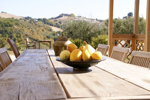 Charming 2-bed Apartment in Petritoli