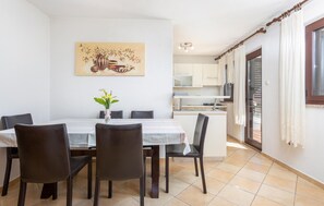 Dining - Lovely apartment in Punat with sauna (Punat)