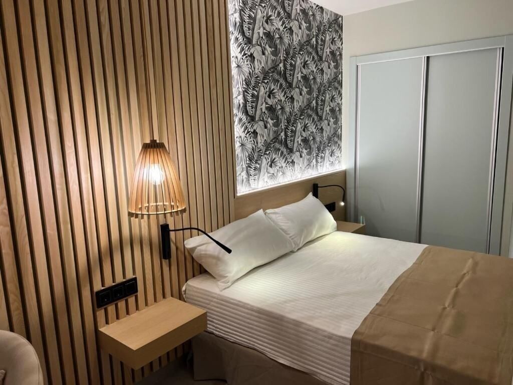 Minibar, caja de seguridad en la habitación, escritorio y wifi gratis 