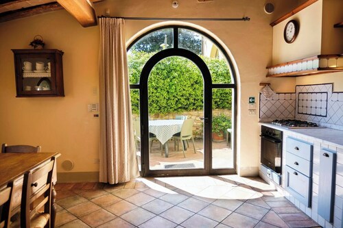 Glicini 2, holiday home with pool 30' from Florence