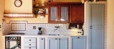 Réfrigérateur, four, plaque de cuisson, lave-vaisselle