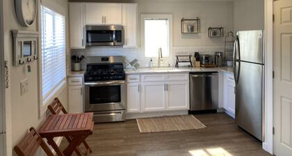 New 4 BR Prime Location 1 block to Casino Pier! Front Unit of two unit house.