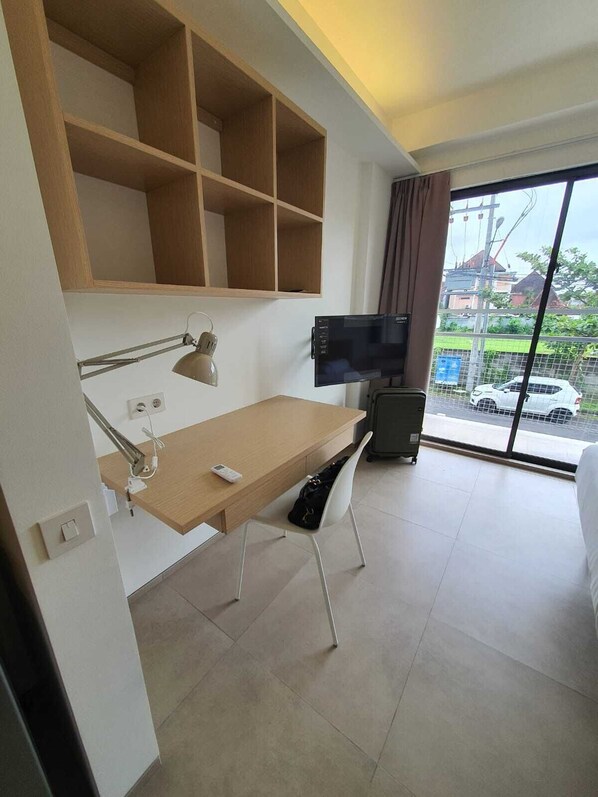 Habitación individual estándar | Espacio para trabajar con laptop, wifi gratis y ropa de cama 