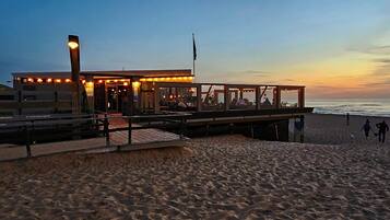 Vlak bij het strand