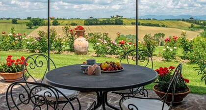 Villa Serena, private villa with pool between Umbria and Tuscany