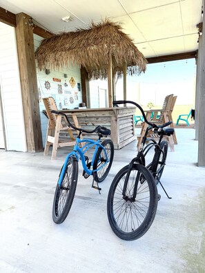Terrace/patio - *Brand New* Luxury Beach Cottage in Port Bolivar! Short Walk to the Beach! (Bolivar Peninsula)