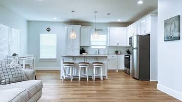 Smart TV, reproductor de DVD, libros