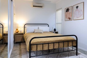 4 bedrooms, desk, iron/ironing board, travel crib