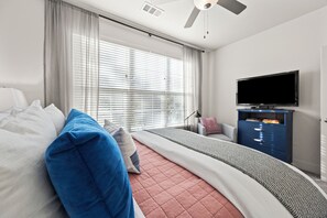 3 bedrooms, iron/ironing board, free WiFi, bed sheets