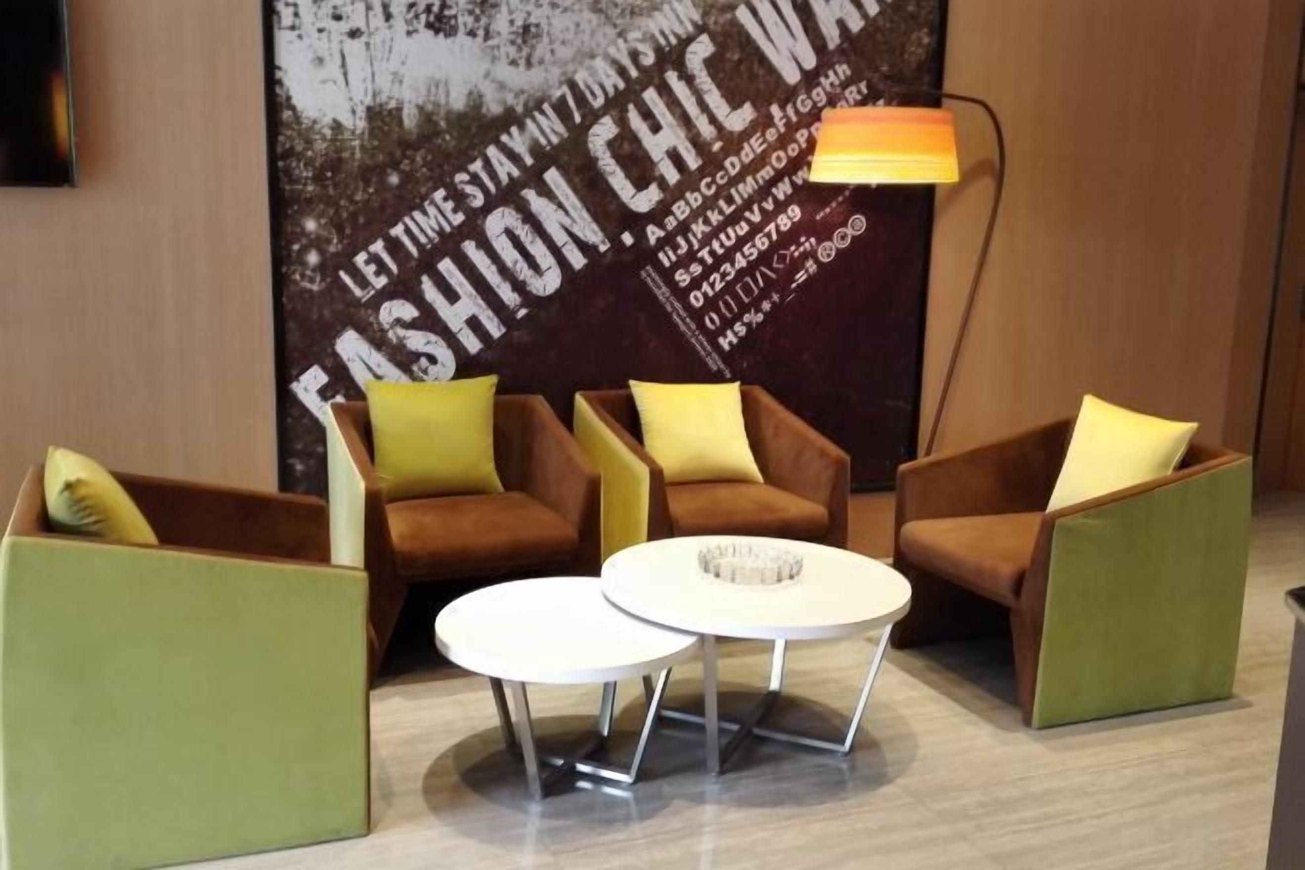 Bar-salon dans le hall