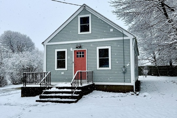 Winter at the Cozy Gray Cottage