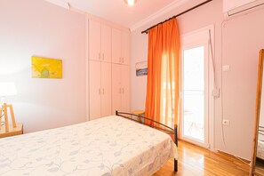 1 bedroom, iron/ironing board, WiFi, bed sheets