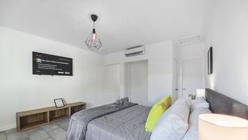 Standard Apartment | 1 bedroom, iron/ironing board, free WiFi