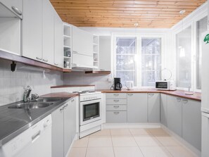 Réfrigérateur, micro-ondes, lave-vaisselle