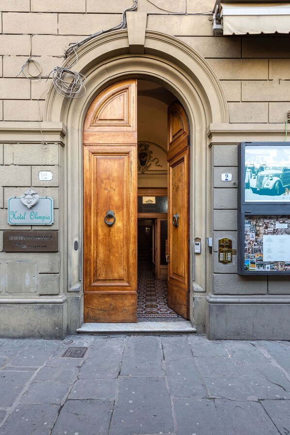 Exterior detail - RFC Repubblica Florence Core B&B (Florence)