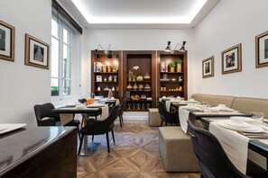 Petit déjeuner continental compris tous les jours