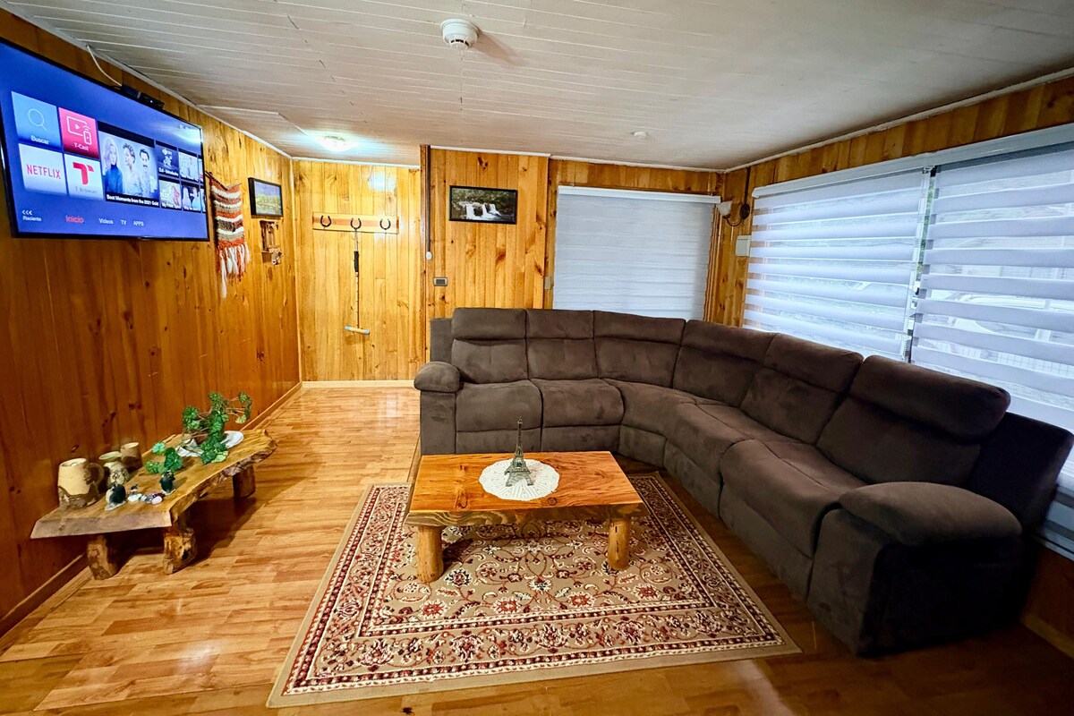 Family Cabin | Private kitchen | Microwave, electric kettle, cookware/dishes/utensils, dining table