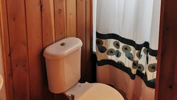 Standard Double Room | Bathroom | Deep soaking tub, towels, soap, toilet paper