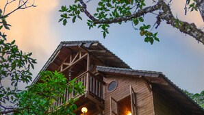 Luxury Cabin, Multiple Beds, Hot Tub, Lake View