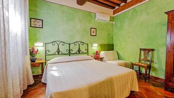 Camera Comfort | Biancheria da letto di alta qualità, minibar, Wi-Fi gratuito, lenzuola