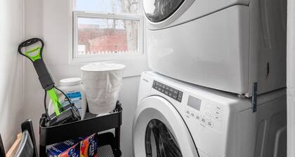 This cottage is a 1 bedroom(s), 1 bathrooms, located in Columbus, OH.