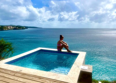 Romantic getaway on the Caribbean with private plunge pool.