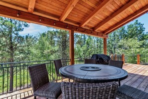 屋外ダイニングエリア