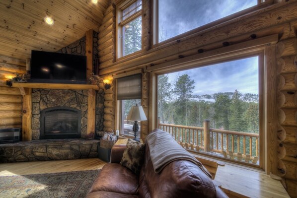 Chimenea y futbolito 