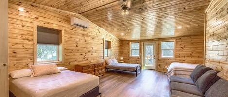 House, 1 Bedroom | 1 bedroom, individually decorated, individually furnished, free WiFi