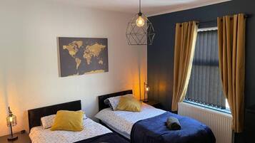 House | 2 bedrooms, iron/ironing board, free WiFi, bed sheets